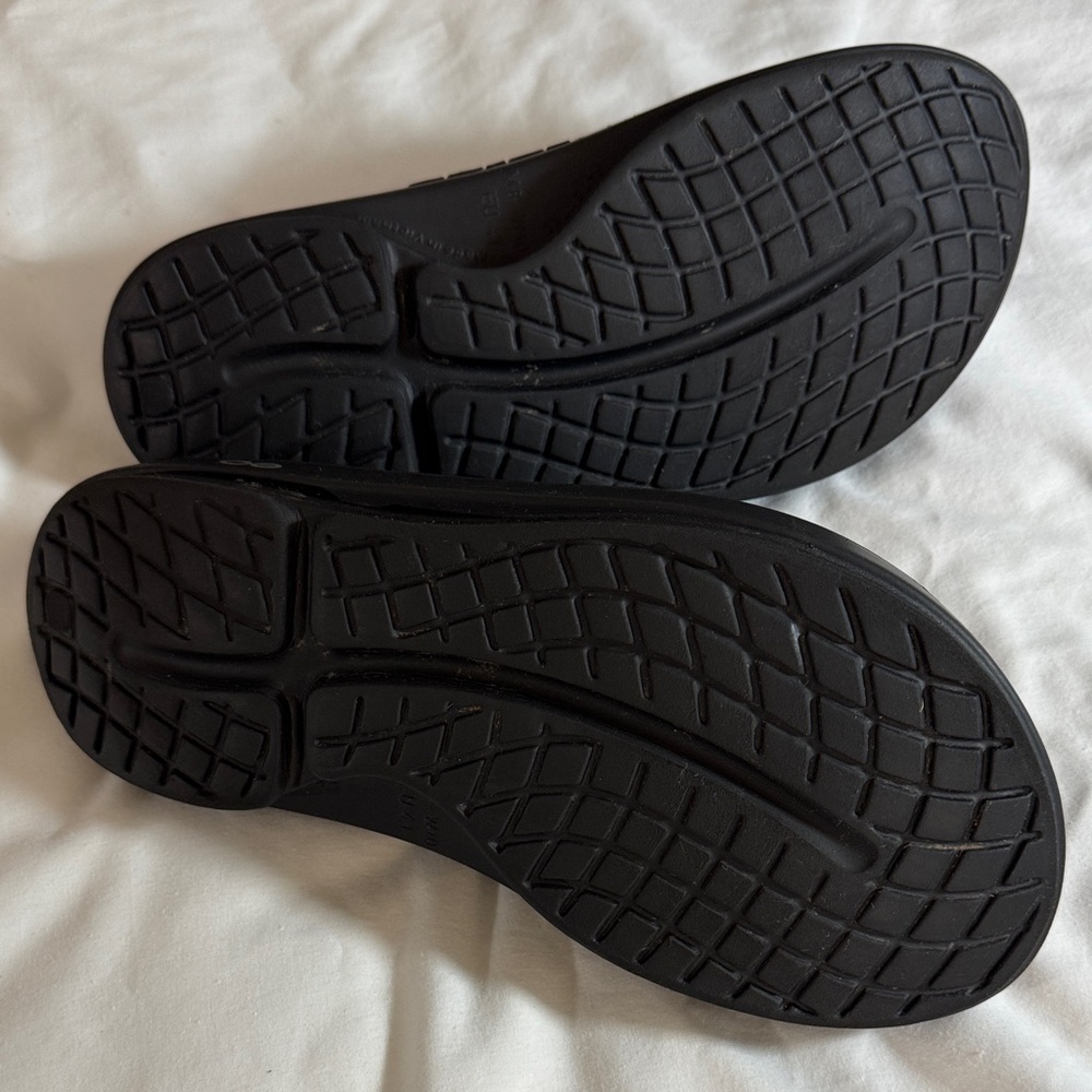 OOFOS OOahh Black Slide Sandals Women’s 10/ Men’s 8 - Picture 5 of 7